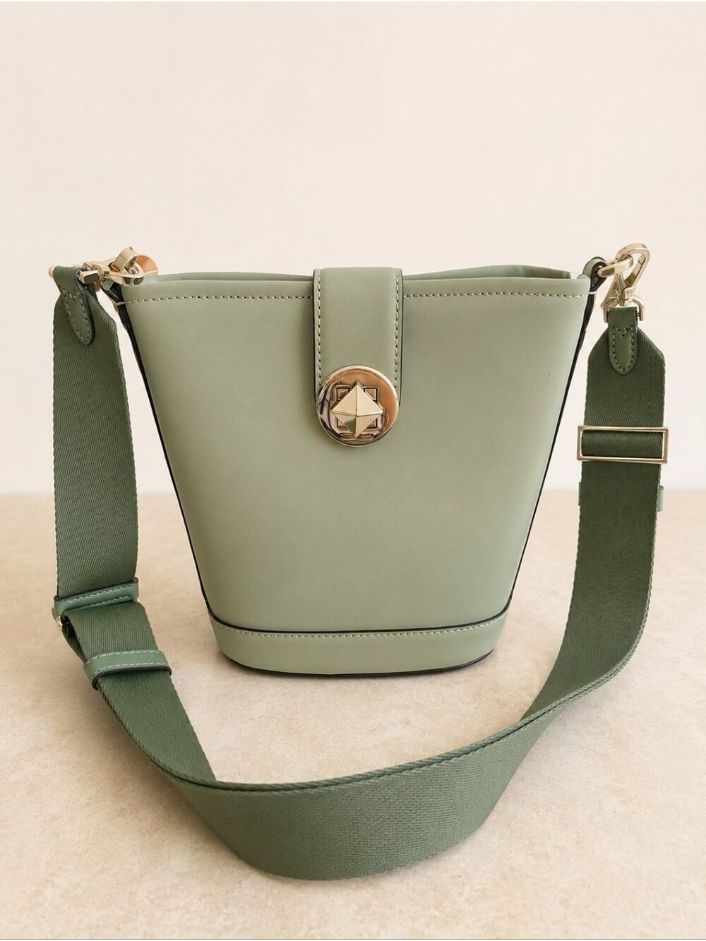 Kate Spade Audrey Mini Bucket Bag Sage Green Leather Crossbody - Picture 1 of 7
